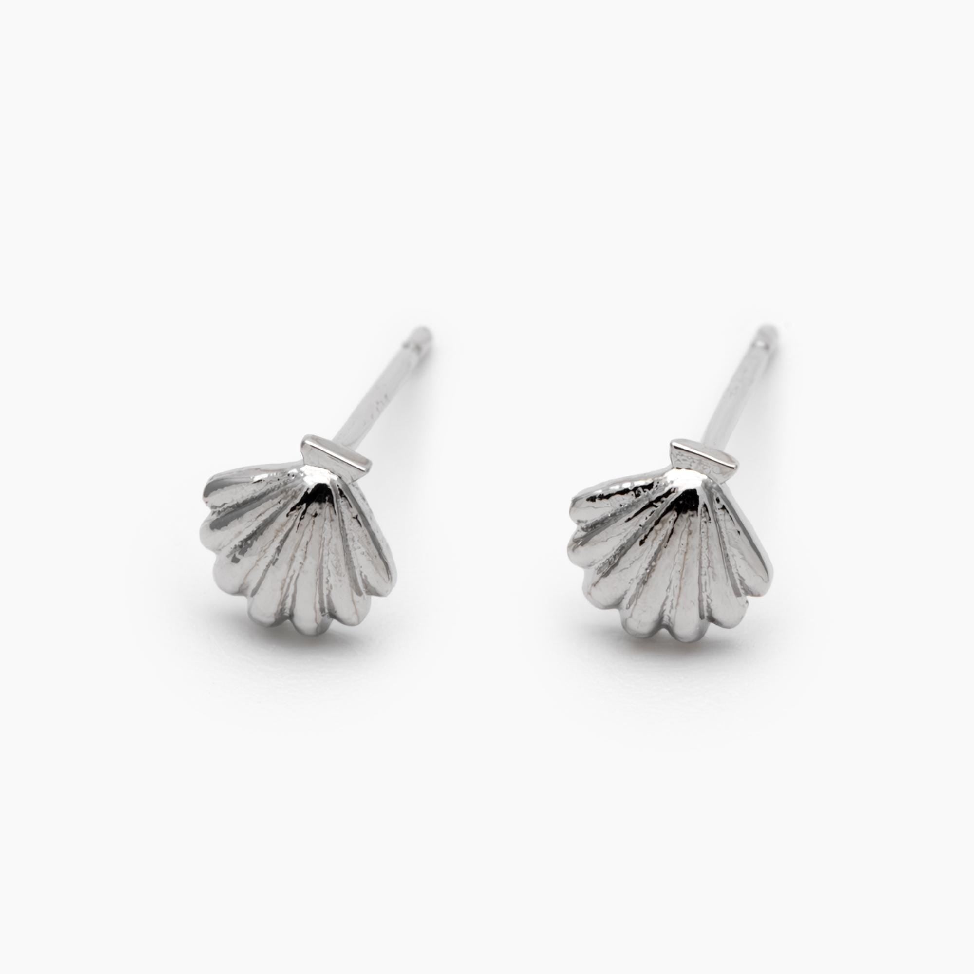 10pcs Gold/ Silver Shell Earring 6x6mm, Gold/ Rhodium plated Brass Seashell Stud Earrings (GB-4460-E)